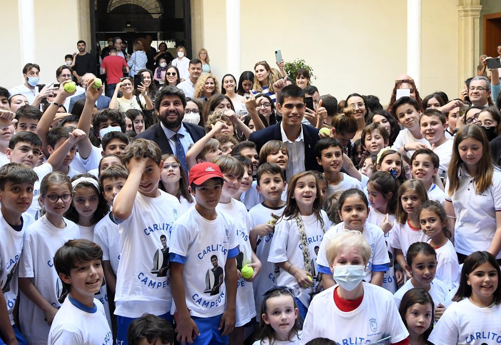 Carlos Alcaraz, en el recibimiento oficial tras su victoria en el Masters de Madrid