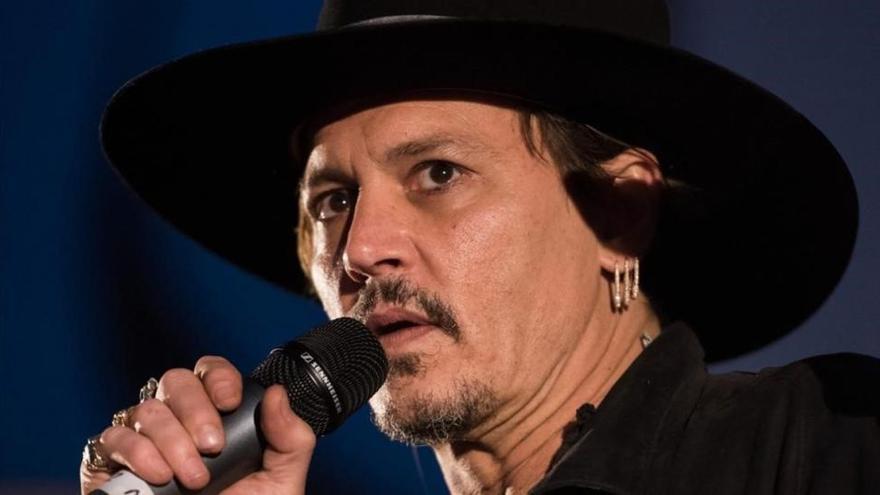 Los exadministradores de Johnny Depp confirman que es un maltratador