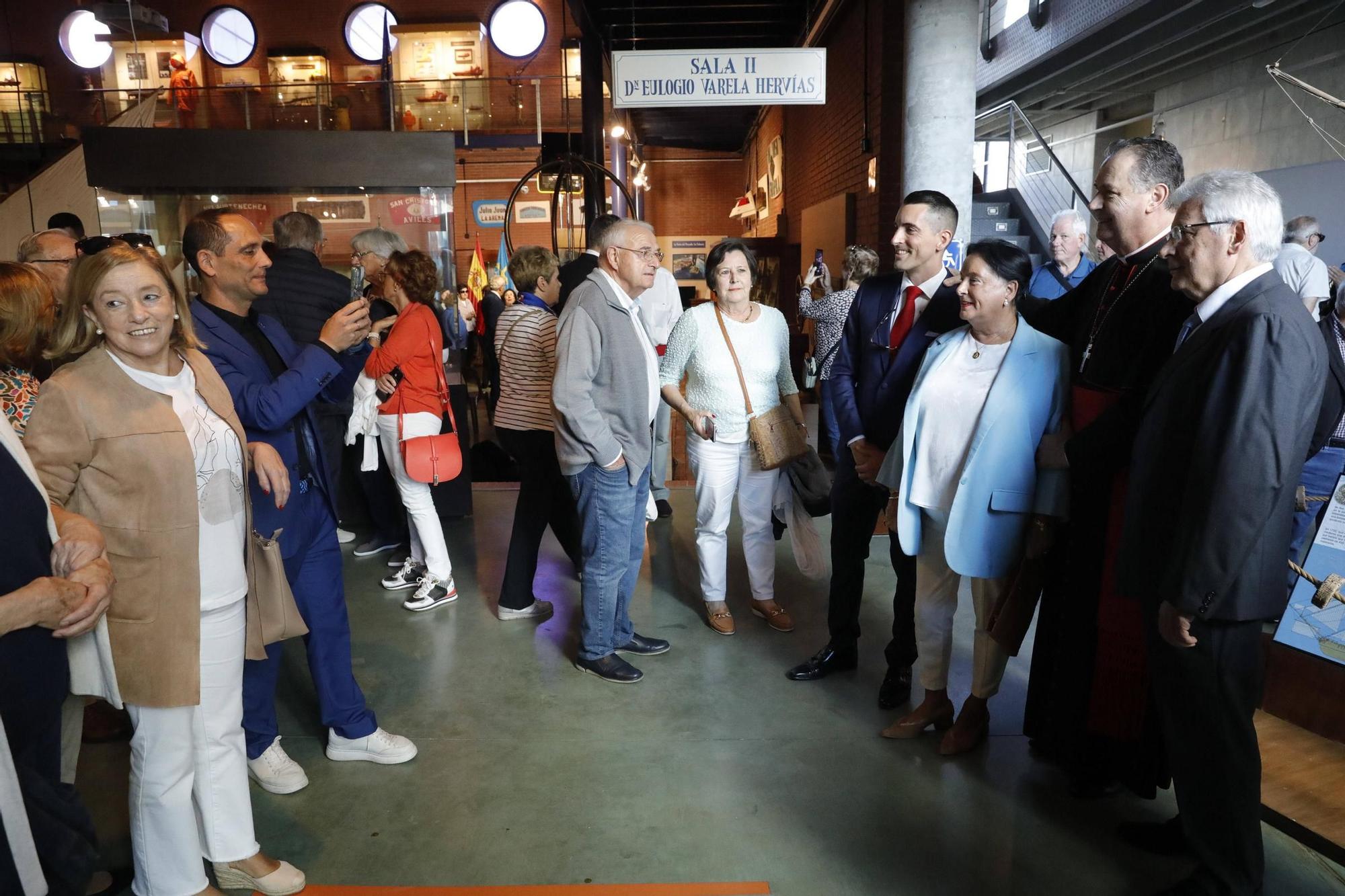 El cardenal Ángel  Fernández Artime recibe el título de Hijo Predilecto de Asturias en Luanco (Gozón)