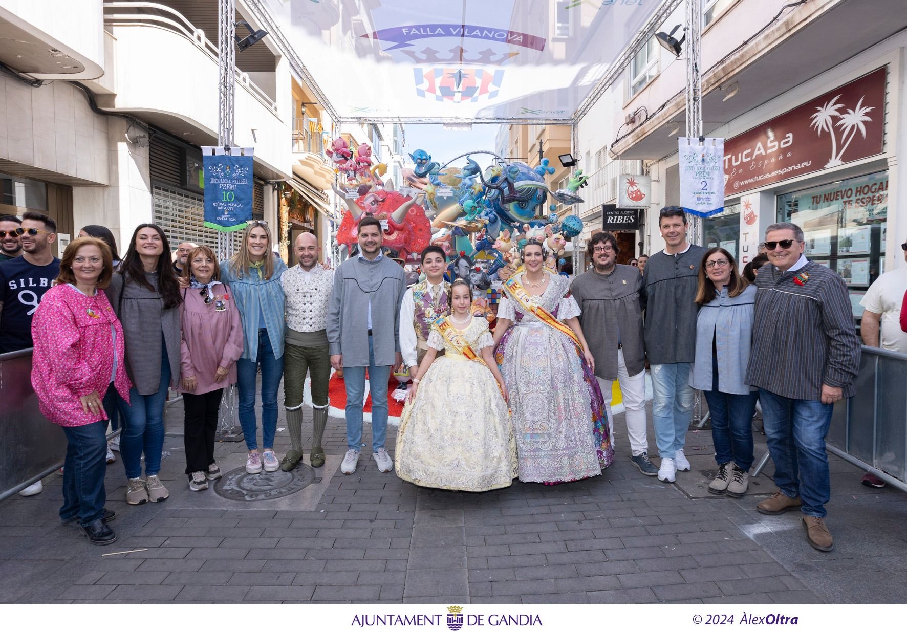 El domingo de las Fallas de Gandia, en casi ochenta imágenes