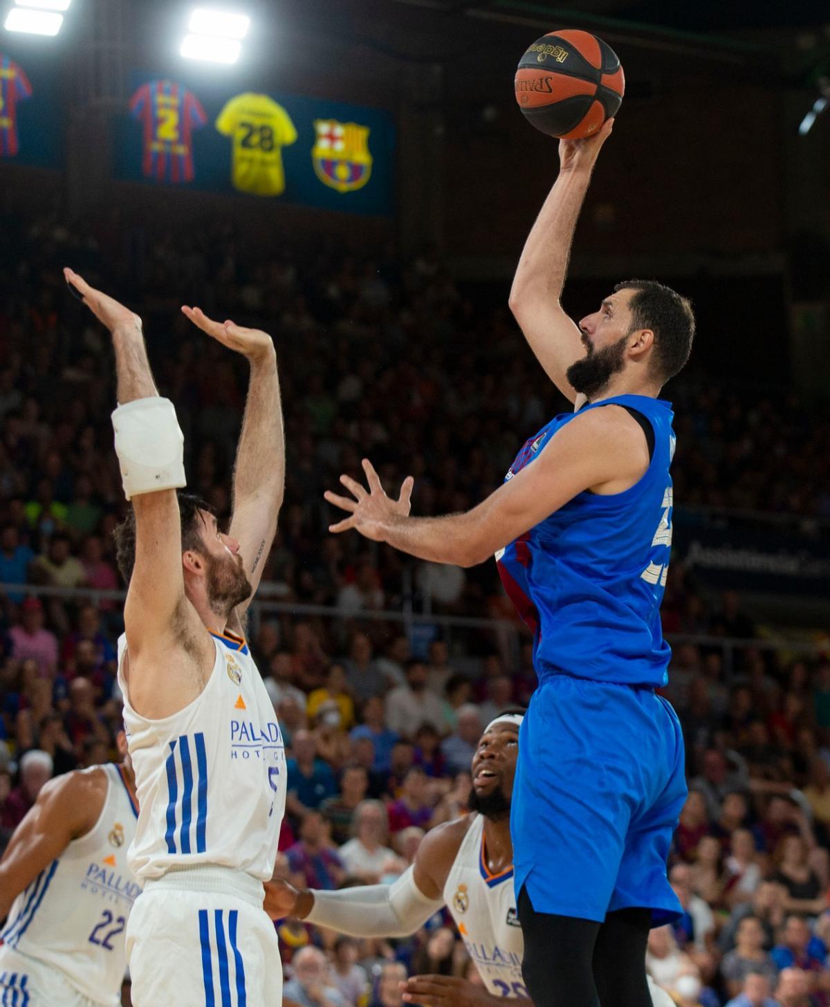 ¡Locura total en el Palau! Así fue el sufrido triunfo del Barça para igualar la final ¡Locura total en el Palau! Así fue el sufrido triunfo del Barça para igualar la final