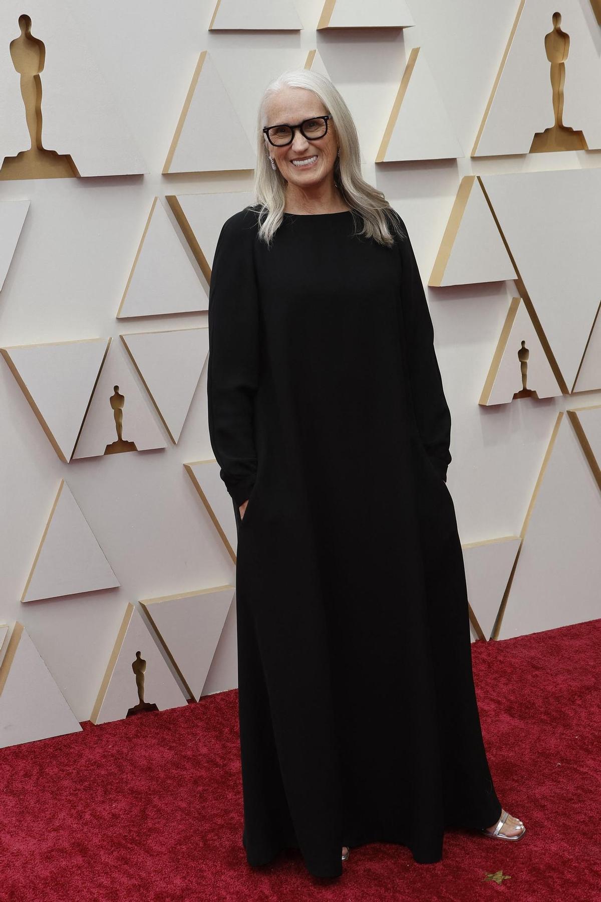 Jane Campion, en la alfombra roja de los Oscars 2022.