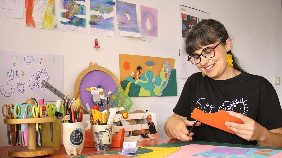 Los viejos oficios: Aida Alonso: artesana del papel, ilustradora