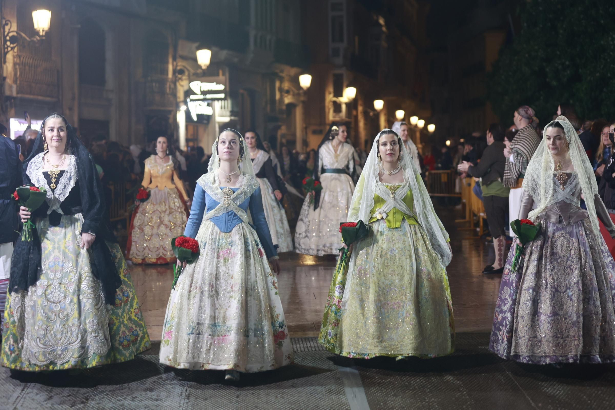 Búscate en la Ofrenda por la calle Quart (entre 22.00 y 23.00 horas)