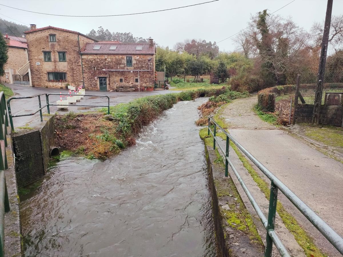 Así están los ríos de Santiago con el paso de la borrasca Joseph Así están los ríos de Santiago con el paso de la borrasca Joseph