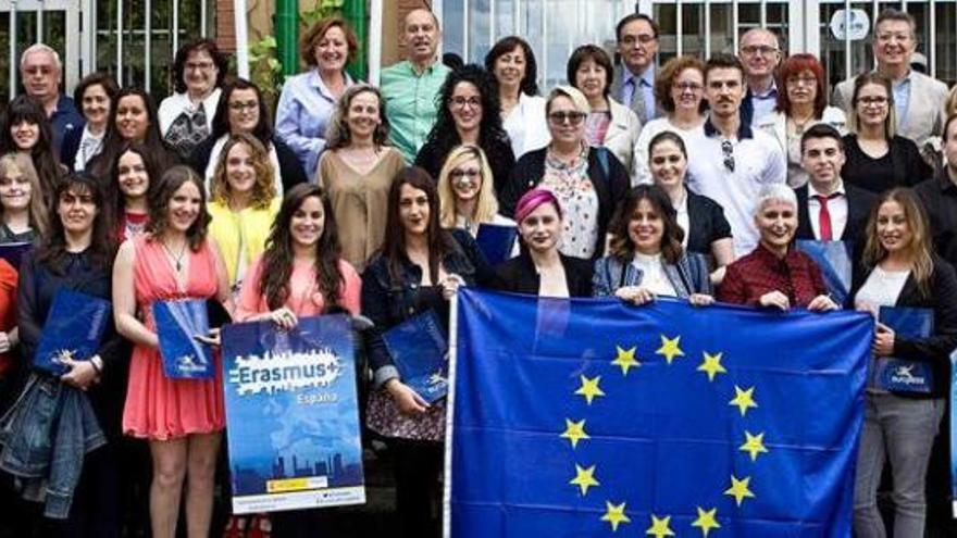 Alumnos y docentes, en el IES Nº 1 de Gijón.