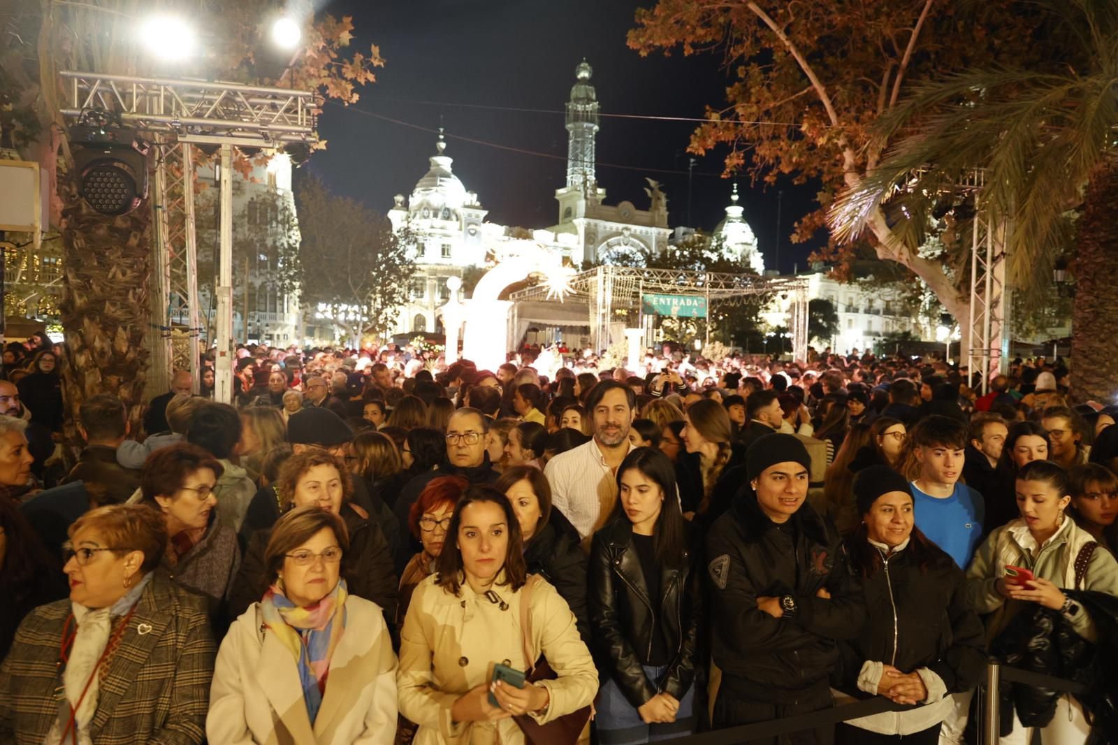 La Navidad llega a València con el encendido de luces