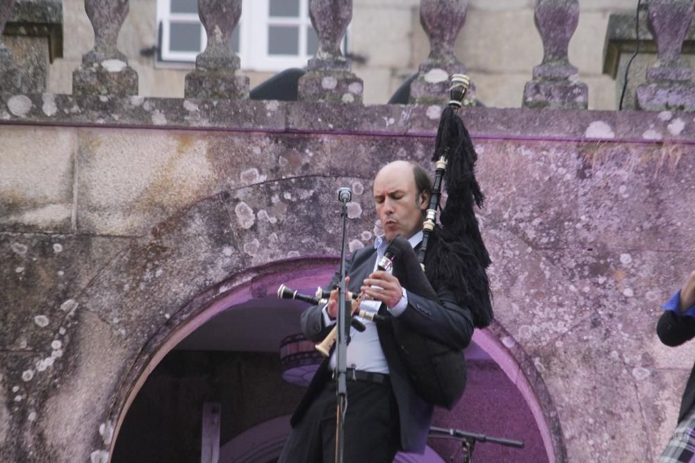 El hechizo de Carlos Núñez en el pazo de Santa Cruz