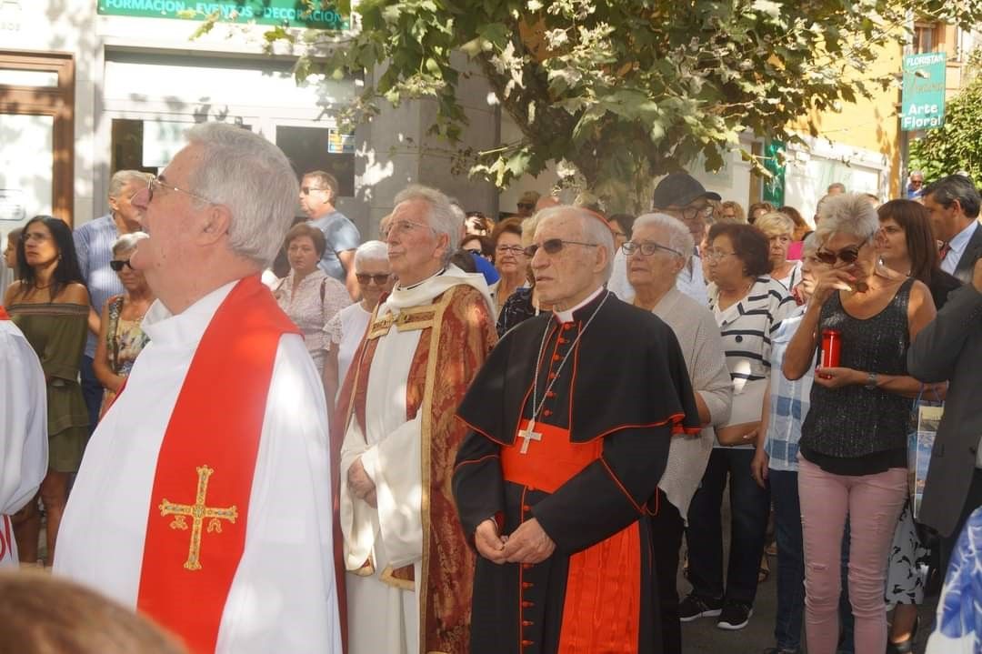 Candás vuelve a vibrar con la procesión del Cristo: así se vivió una de las citas más emblemáticas de la villa