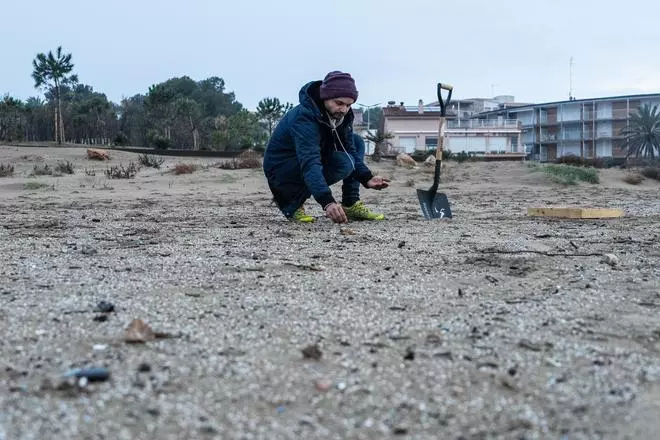 Tarragona sufre vertidos regulares de pélets en playas y rieras desde hace décadas