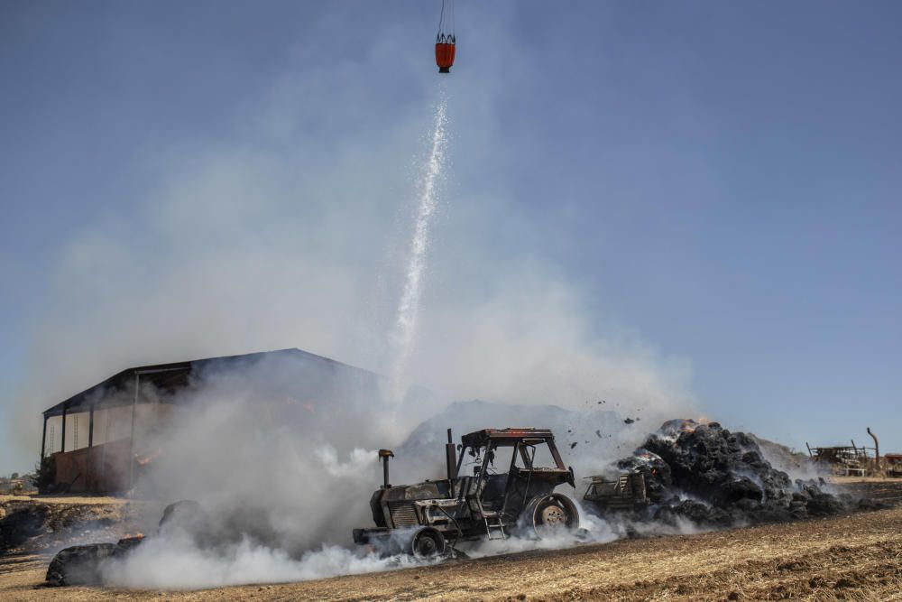 Incendio de una nave ganadera en Sanzoles