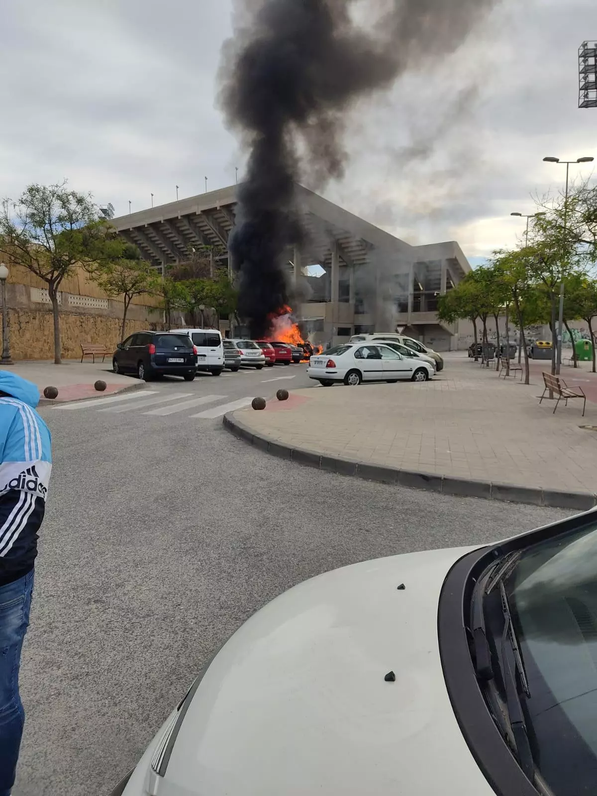 Incendio en el parking del Rico Pérez este domingo por la tarde