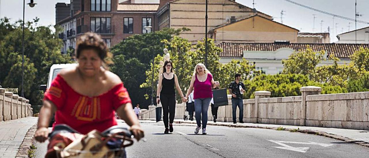 Trànsits reclama más colegios, jardines y zonas deportivas |