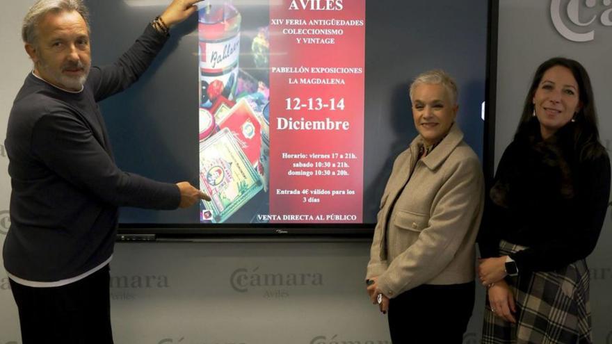 Ángel Moix y Mari Cruz Madrid y Laura Gancedo, de la Cámara. | LUISMA MURIAS