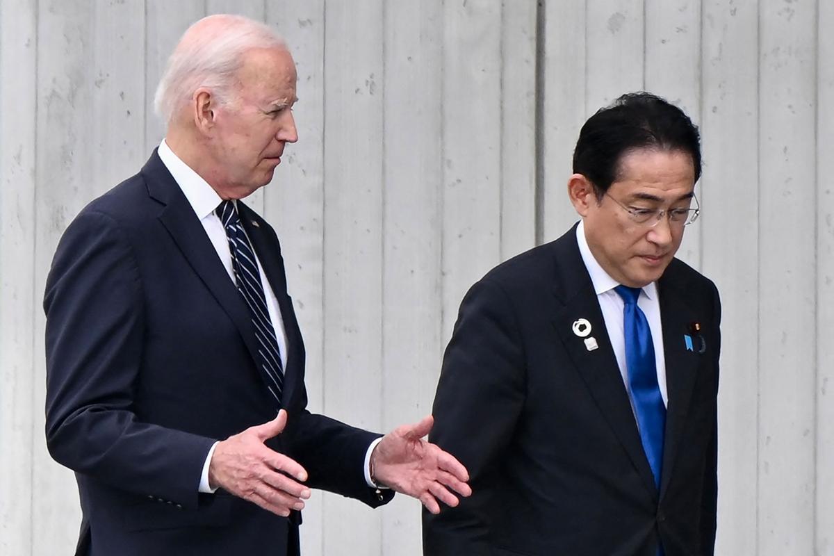 Los líderes del G7 visitan el Memorial Park para las víctimas de la bomba atómica en Hiroshima, entre protestas