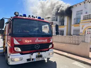 Un hombre fallece en el incendio de una vivienda en San Miguel de Salinas