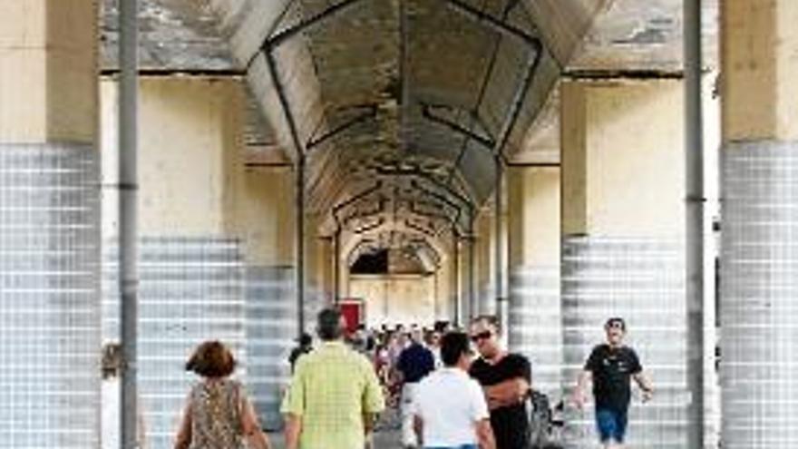 El viaducte del tren, a la zona del passeig de la Copa.