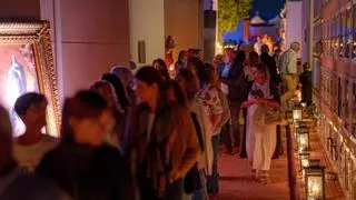 Más de 2.000 personas llenan el cementerio de San Javier para vivir la noche del Tenorio