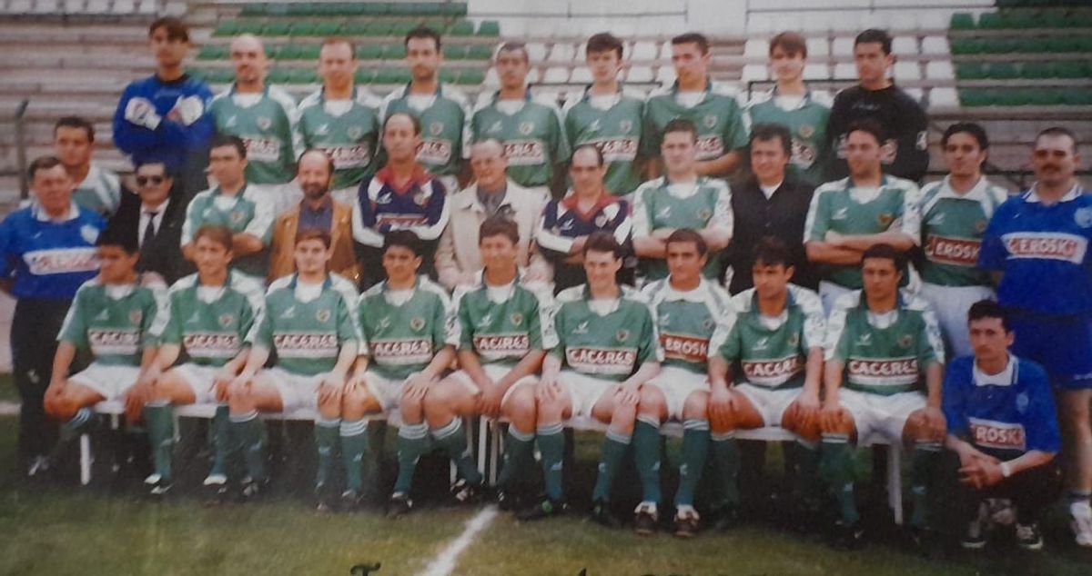La plantilla, técnicos y auxiliares, en pretemporada.