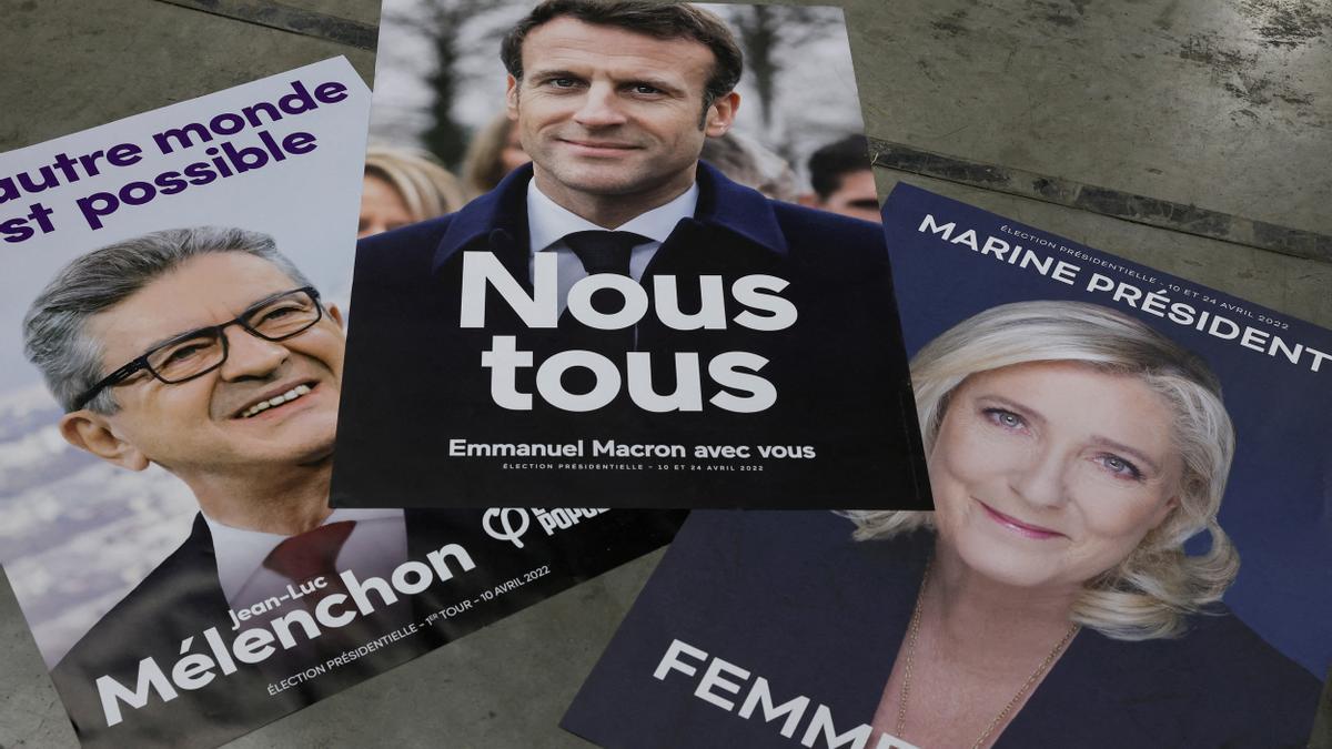 Posters de campaña electoral de Emmanuel Macron, Marine Le Pen y Jean-Luc Mélenchon.