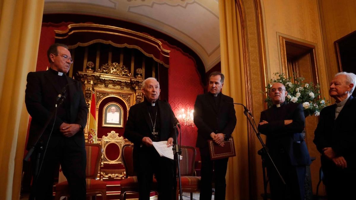 Antonio Cañizares durante el anuncio de su despedida.