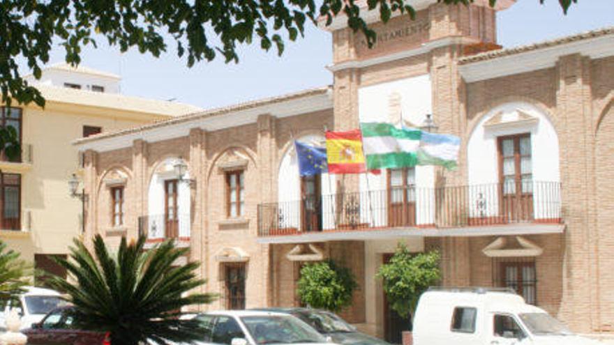 Fachada del Ayuntamiento de Sierra de Yeguas.