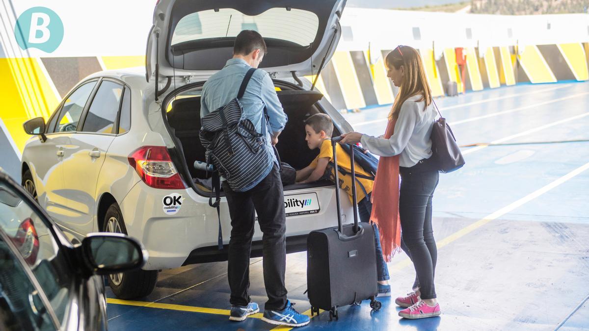 Los vehículos de OK Mobility viajarán en barco a Baleares.