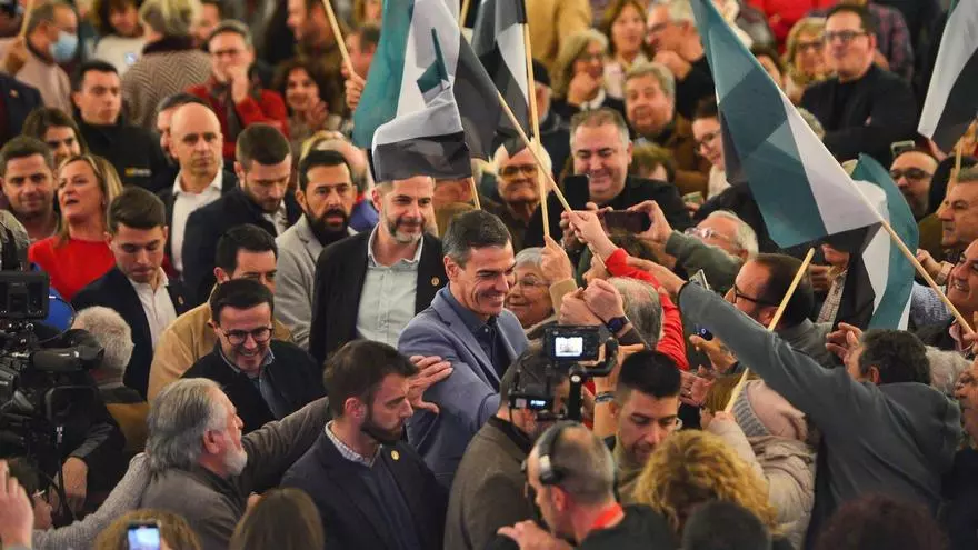 Pedro Sánchez 'conquista' Plasencia cual Julio César e impulsa al PSOE para recuperar la Junta
