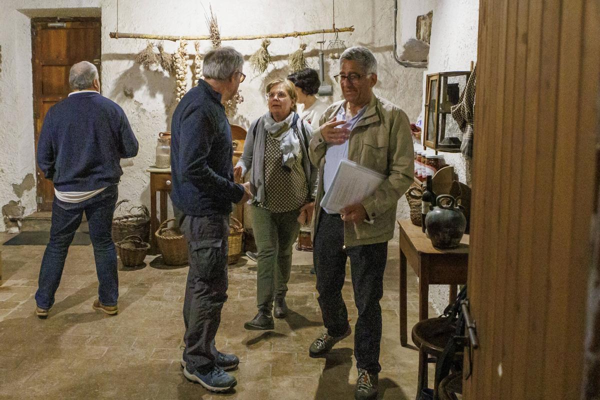 Visita a la Casa de la Culla, en imatges