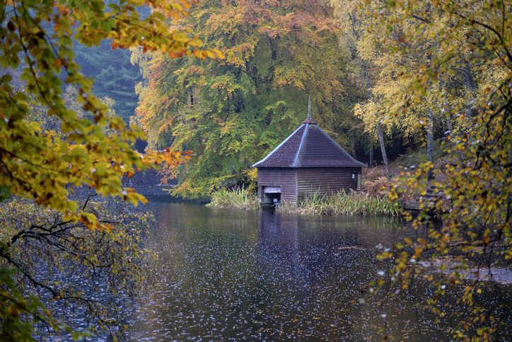 Disfruta de un otoño en mayúsculas en Pitlochry.