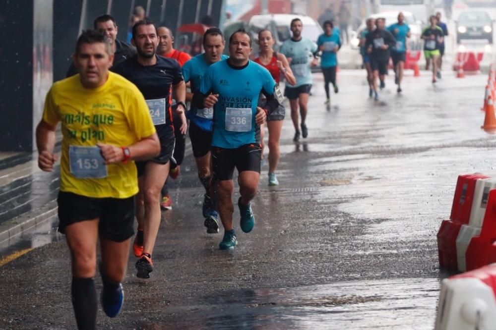 Pequeños y mayores disfrutaron en el entorno del estadio de Balaídos de una de las carreras populares más queridas del calendario vigués.