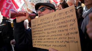 Manifestacion de jubilados ante el Congreso de los Diputados, este 18 de enero del 2018.  