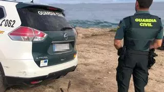 La Guardia Civil intercepta a un furtivo en Caión con 19 kilos de percebes