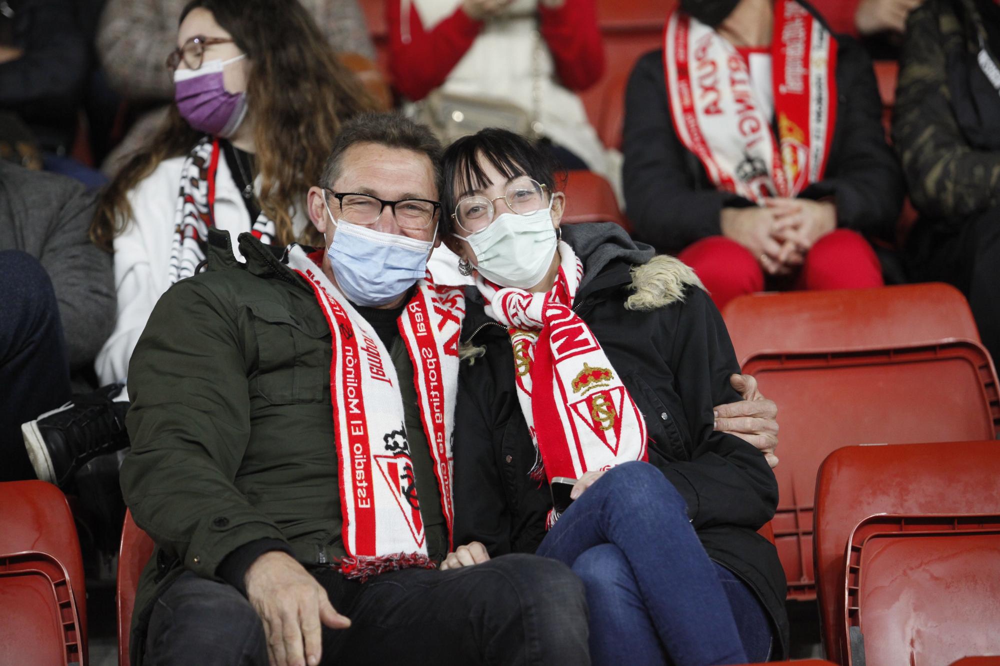 El partido entre el Sporting y la Real Sociedad B, en imágenes