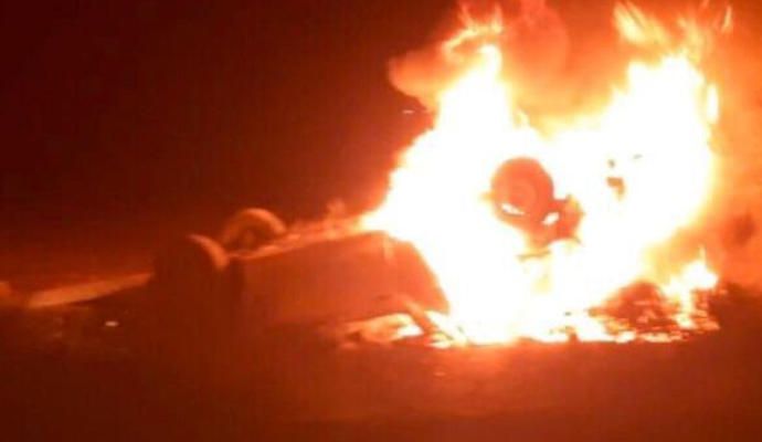 Vuelco e incendio de un coche en Fuerteventura