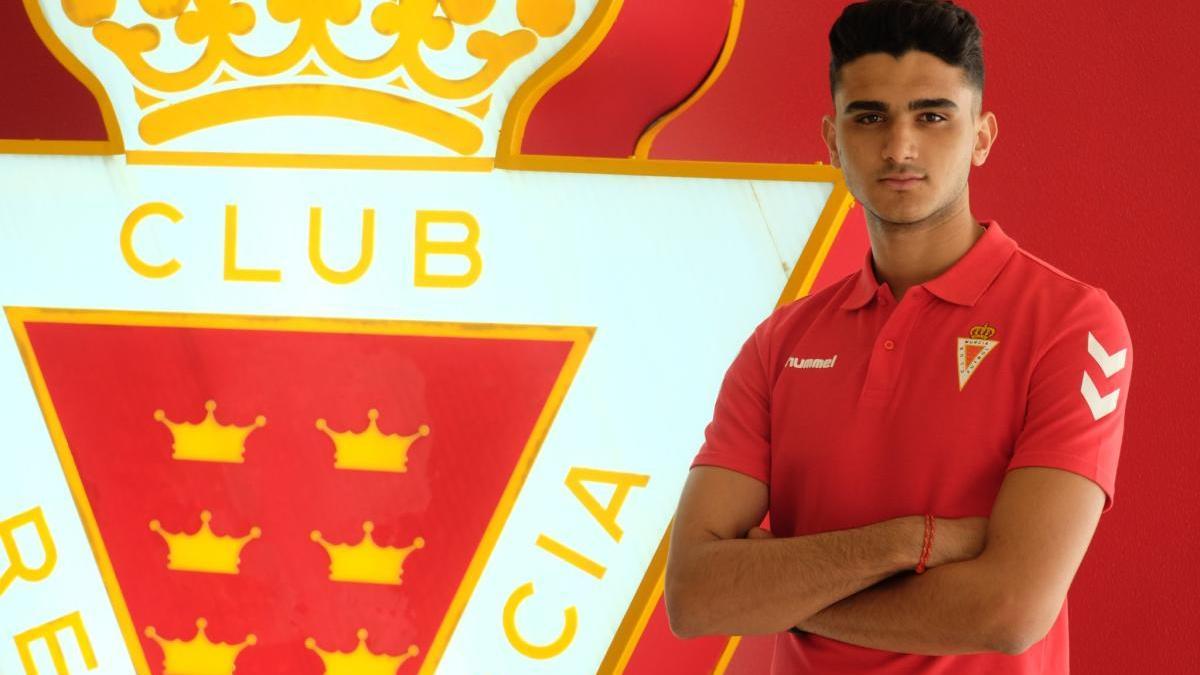 El Real Murcia ata la continuidad de Antonio López y ficha al joven Youness