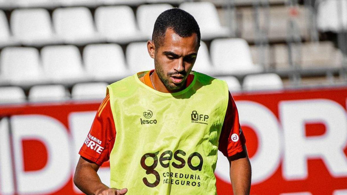 Moha Moukhliss, centrocampista del Real Murcia. | REAL MURCIA