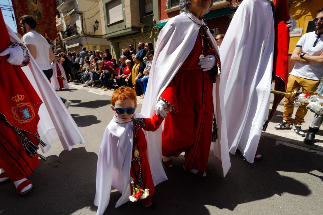 Flores y alegría para despedir la Semana Santa Marinera en el desfile de Resurrección