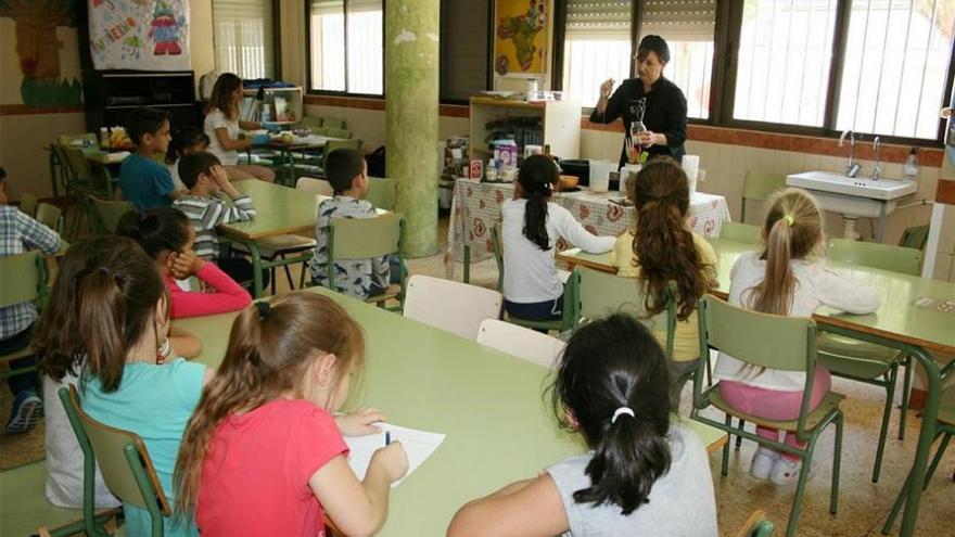 Almassora enseña a comer bien a los niños de los 6 centros públicos