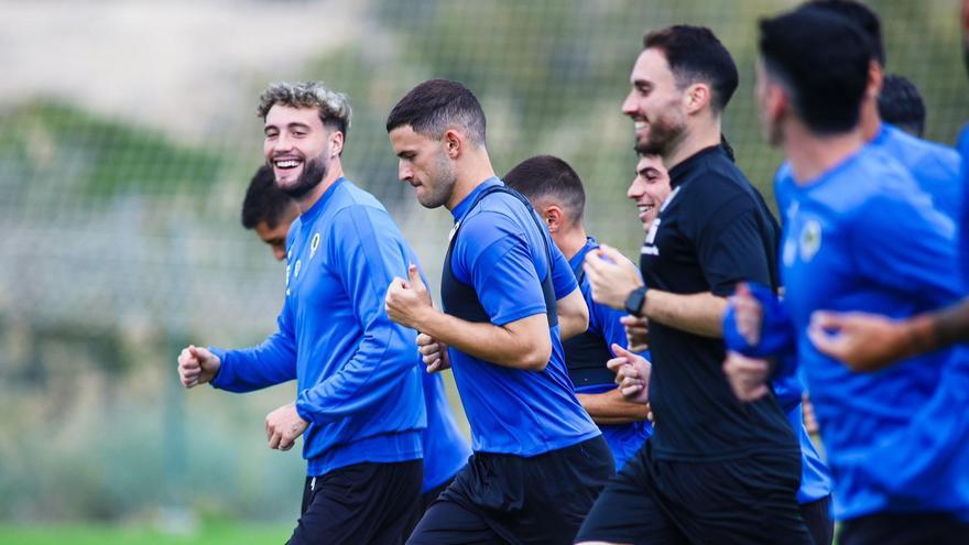Entrenamiento del Hércules en Fontcalent esta temporada, en Primera RFEF.