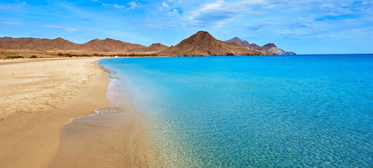 Panorámica de la playa de Los Genoveses.