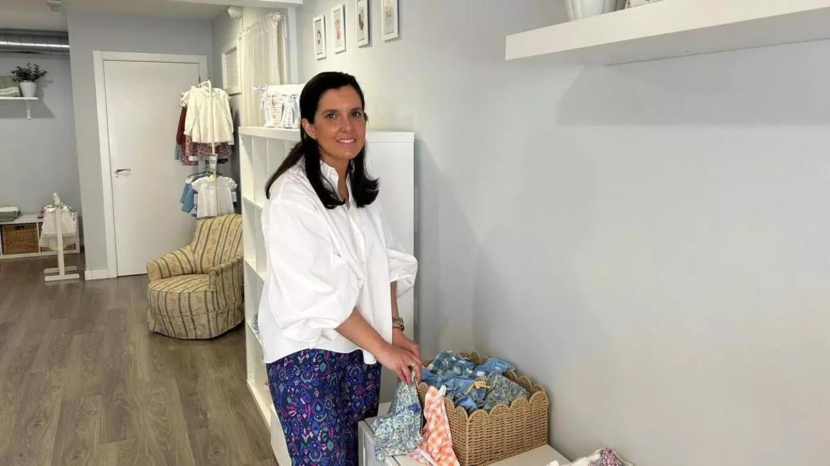 De maestra a emprendedora: la historia de Lourdes Laborda y su apuesta por recuperar la moda infantil clásica en Cáceres