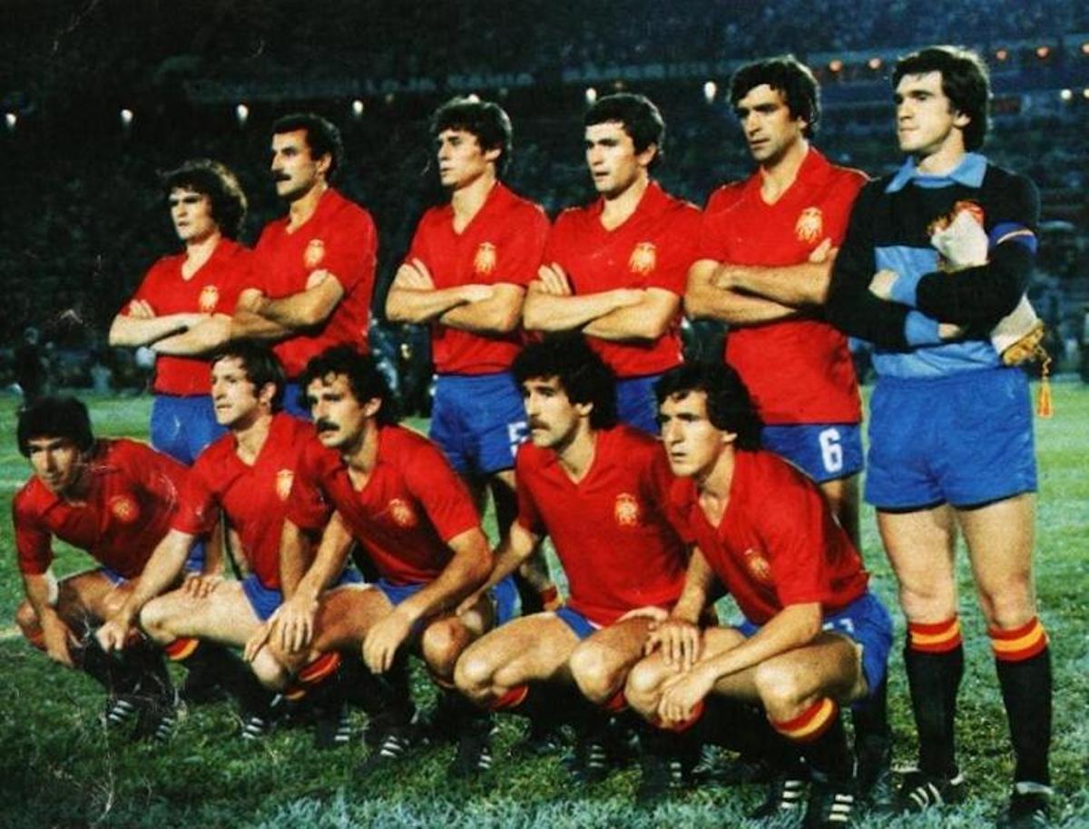 La alineación de la selección española que se enfrentó a Brasil en 1981.