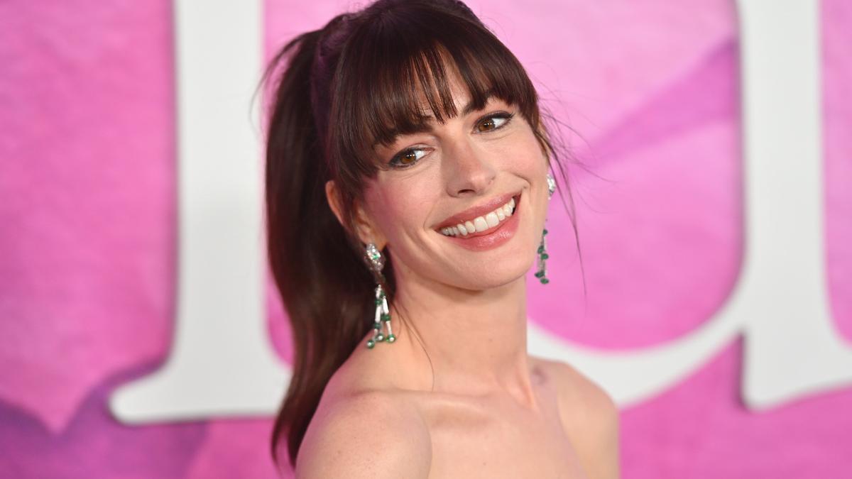 Anne Hathaway viraliza este truco para dar más volumen a sus labios: estamos en ‘shock’