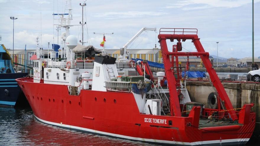 El oceanográfico “García del Cid”,amarrado en el muelle.