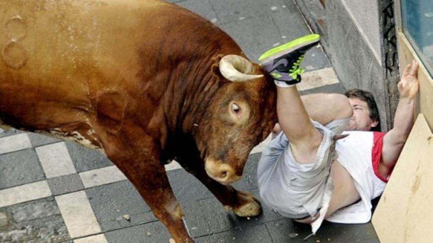 Dos heridos por asta de toro en el último encierro de sanfermines