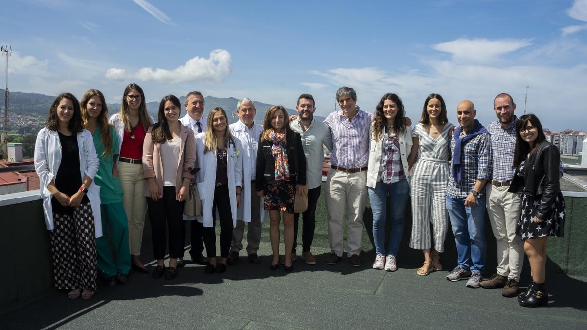 Los residentes que han finalizado su formación en el Hospital Ribera Povisa.