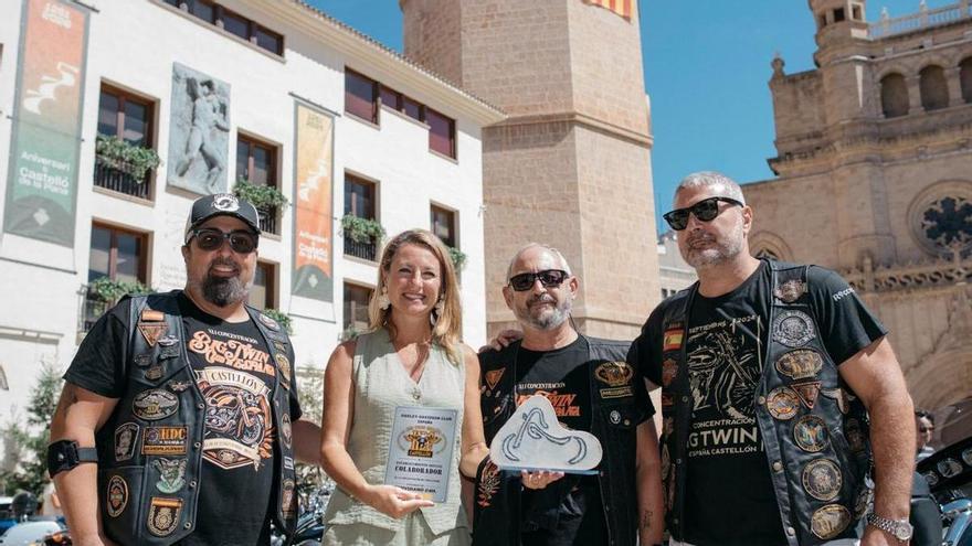 Castelló recibe en la Plaza Mayor a los participantes de la 41.ª edición de Big Twin