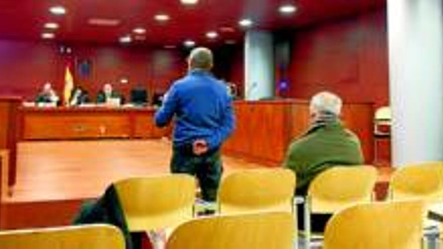 Juzgado en Cáceres el exalcalde de Guijo por falsificar una licencia