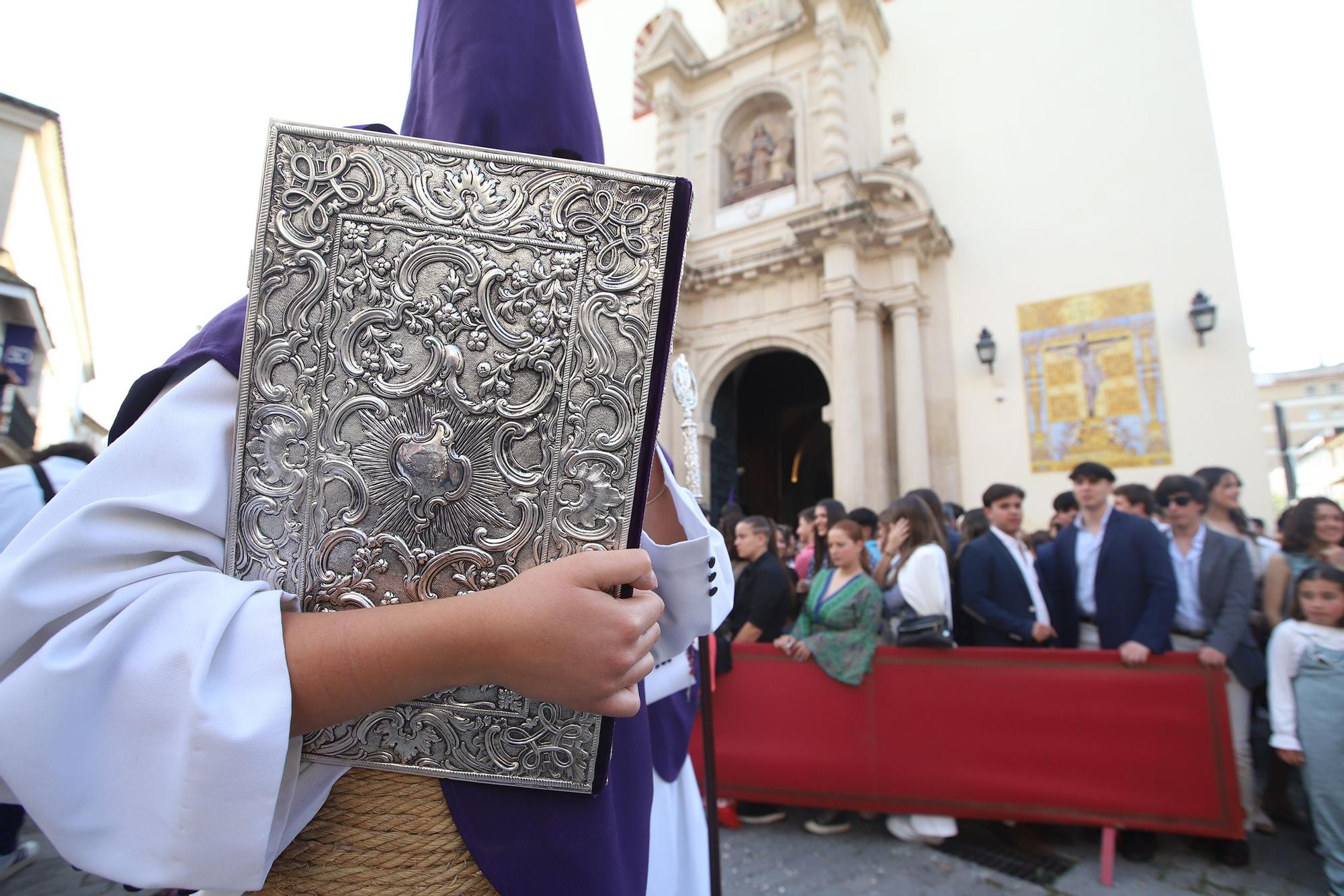 La procesión de la Hermanda de la Santa Faz en imágenes